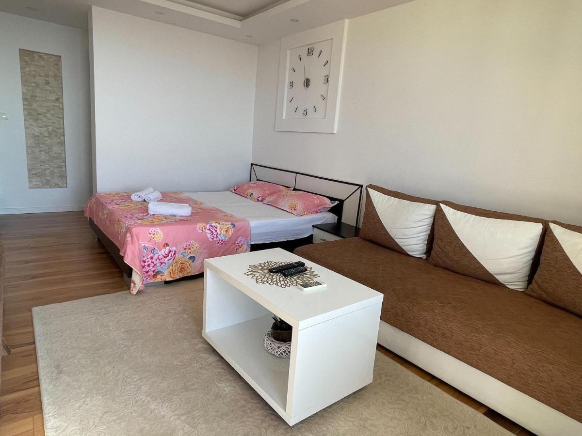 Days Inn Apartments Ulcinj Luaran gambar