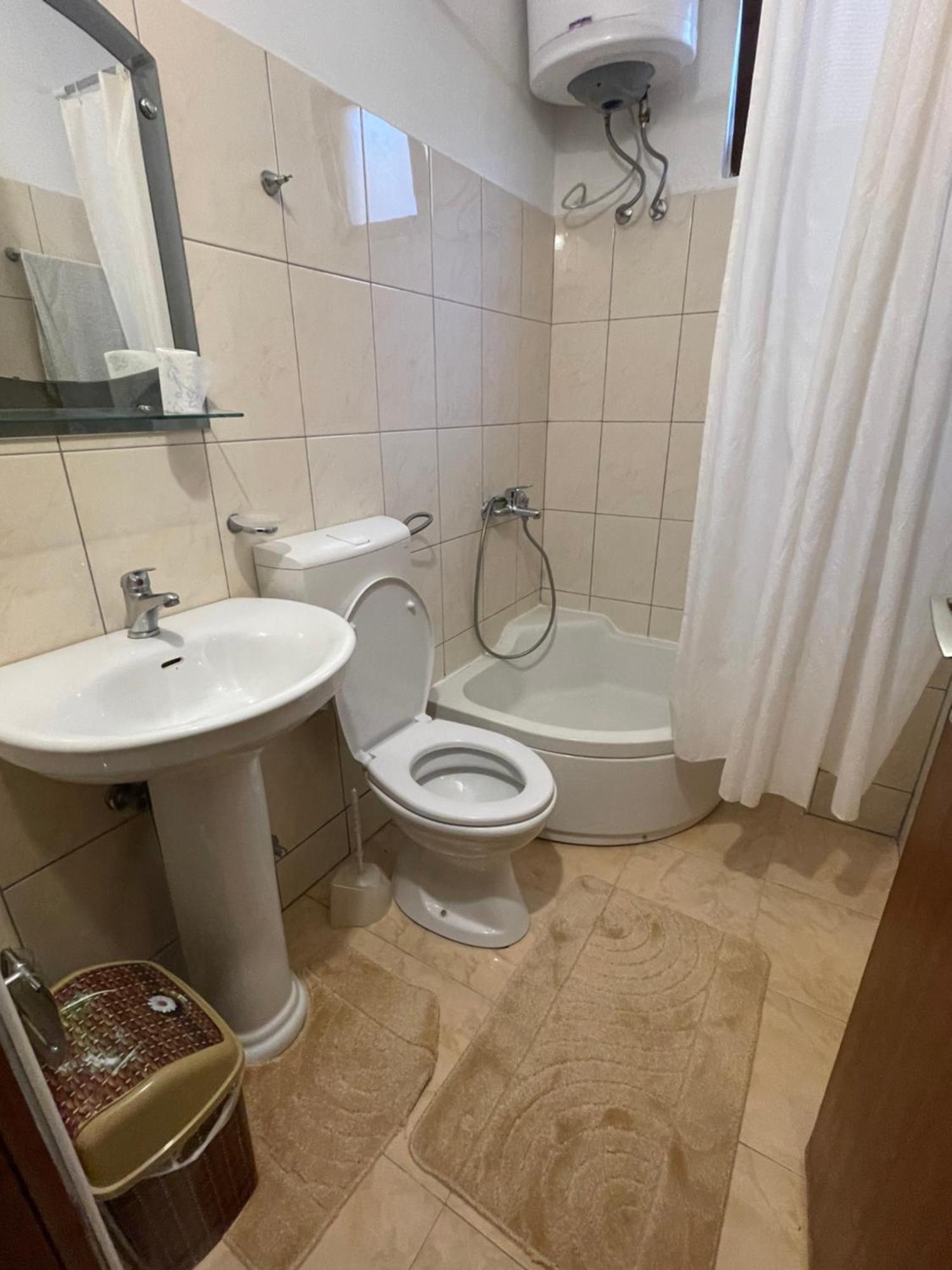 Days Inn Apartments Ulcinj Bilik gambar