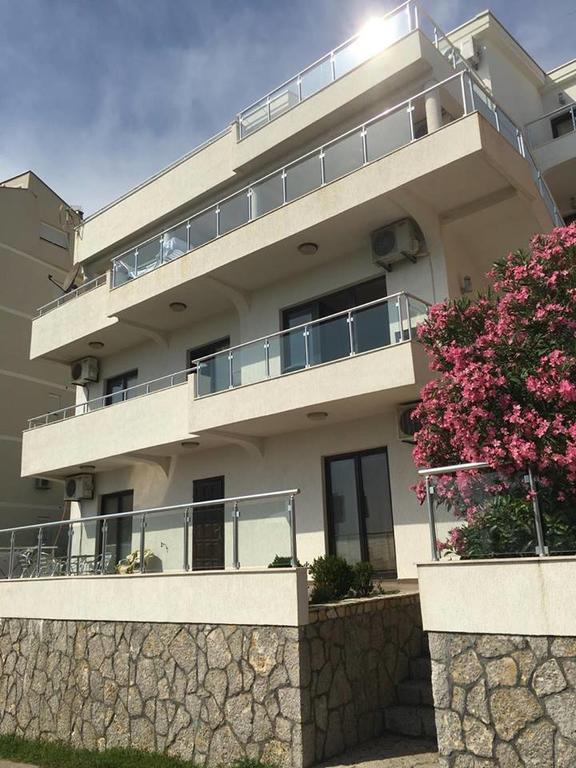 Days Inn Apartments Ulcinj Luaran gambar